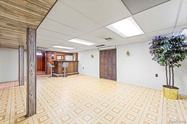 1069 Chippewa Street, Mount Clemens, MI 48043