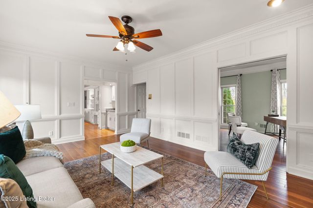 305 Lake Forest Pkwy, Louisville, KY 40245