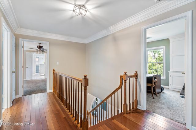 305 Lake Forest Pkwy, Louisville, KY 40245