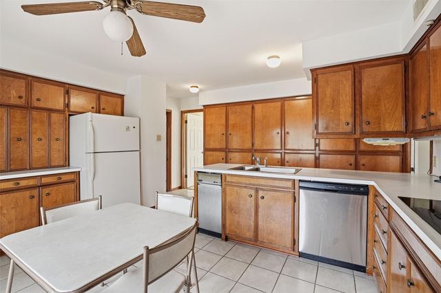 506 Bayou Drive, Richmond, TX 77469