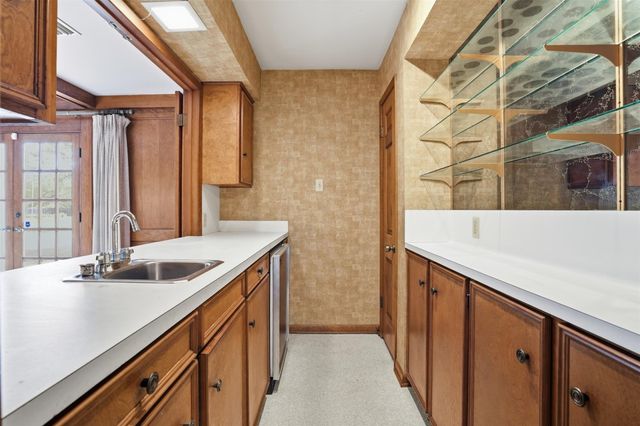 506 Bayou Drive, Richmond, TX 77469