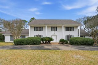 506 Bayou Drive, Richmond, TX 77469