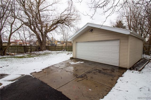 393 Beach Road, Cheektowaga, NY 14225