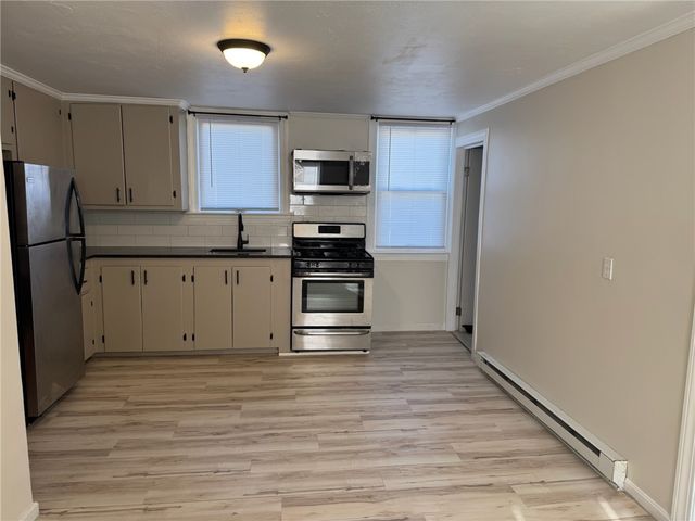 33 Saint Elizabeth Street 2, Bristol, RI 02809