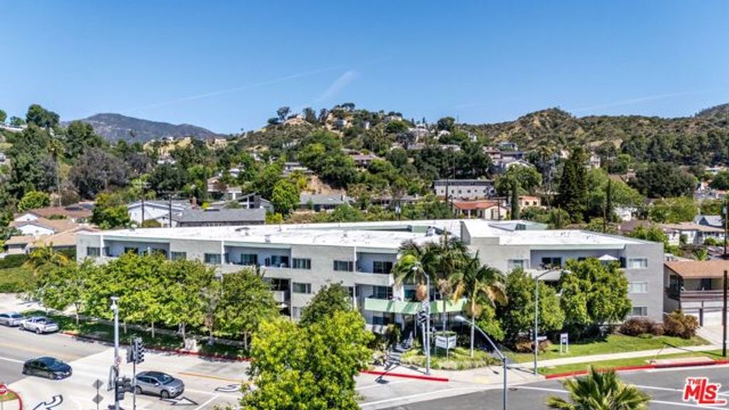 1595 E Chevy Chase Drive, Glendale, CA 91206