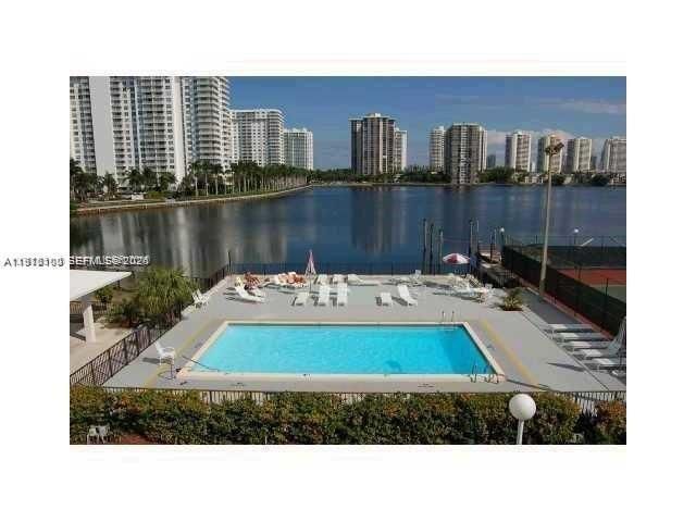 2780 NE 183rd St 506, Aventura, FL 33160
