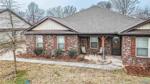 100 Beaver Brook Place, Toney, AL 35773