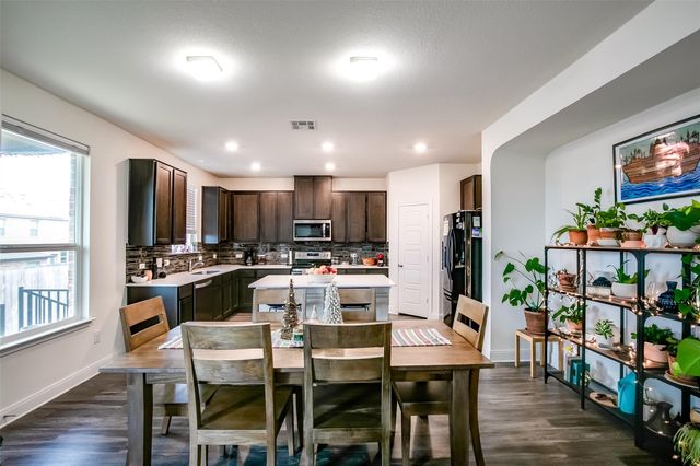 7616 Groundhog WAY, Austin, TX 78744