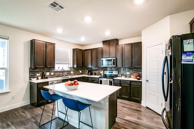 7616 Groundhog WAY, Austin, TX 78744