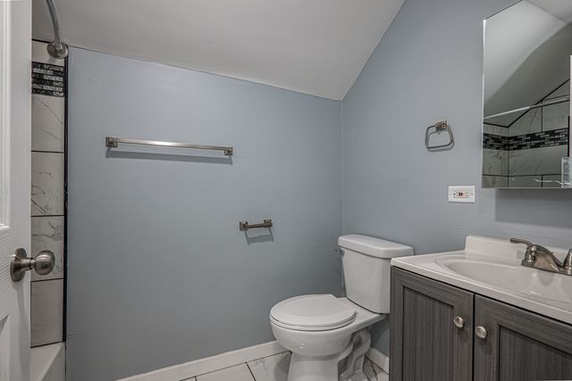 320 S Whipple Street, Chicago, IL 60612