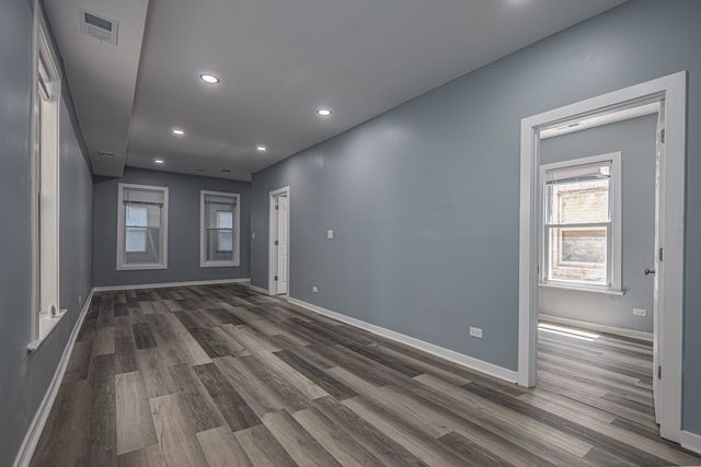 320 S Whipple Street, Chicago, IL 60612