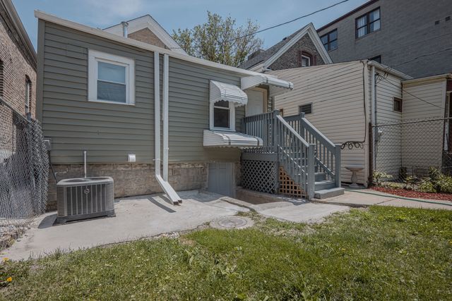 320 S Whipple Street, Chicago, IL 60612
