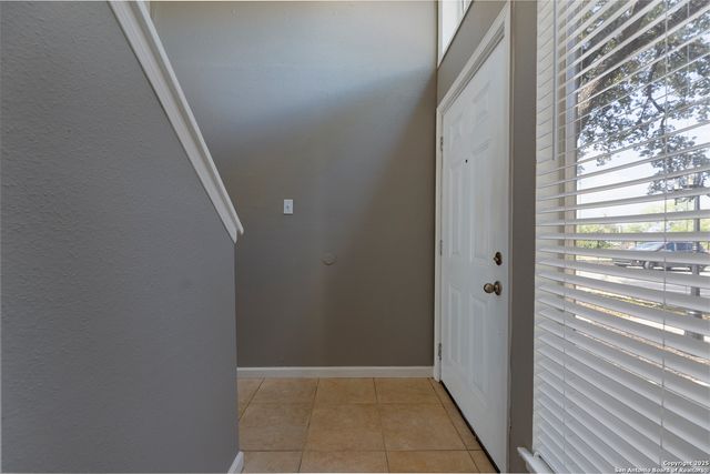 100 Lorenz Rd Apt 101, San Antonio, TX 78209