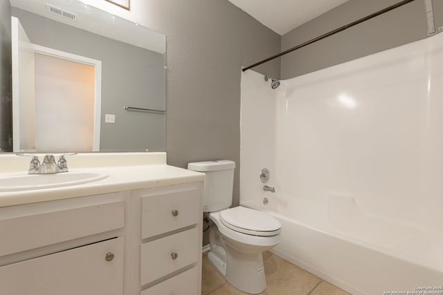 100 Lorenz Rd Apt 101, San Antonio, TX 78209