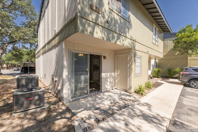 100 Lorenz Rd Apt 101, San Antonio, TX 78209