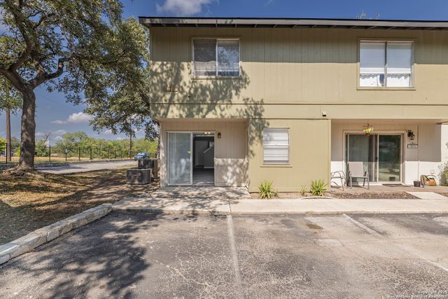 100 Lorenz Rd Apt 101, San Antonio, TX 78209