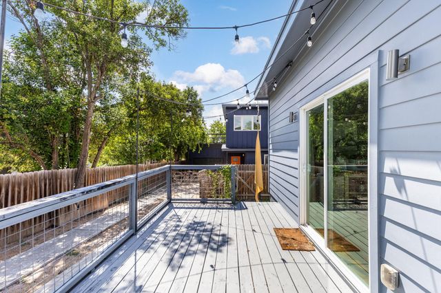 7611 Providence Ave A, Austin, TX 78752