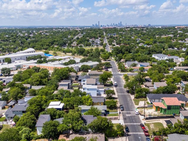 7611 Providence Ave A, Austin, TX 78752