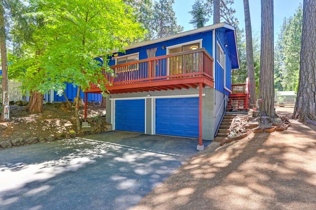 6240 Mackinaw St, Pollock Pines, CA 95726