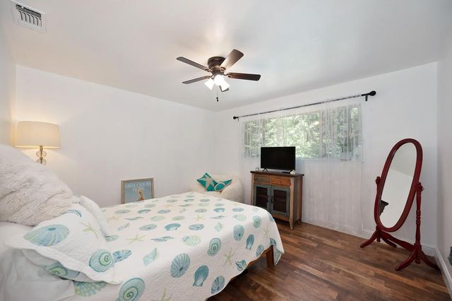 6240 Mackinaw St, Pollock Pines, CA 95726