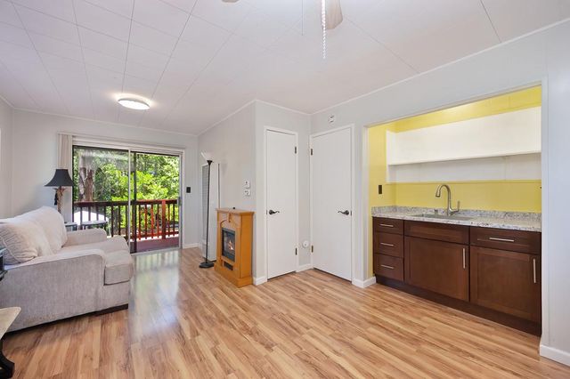 6240 Mackinaw St, Pollock Pines, CA 95726