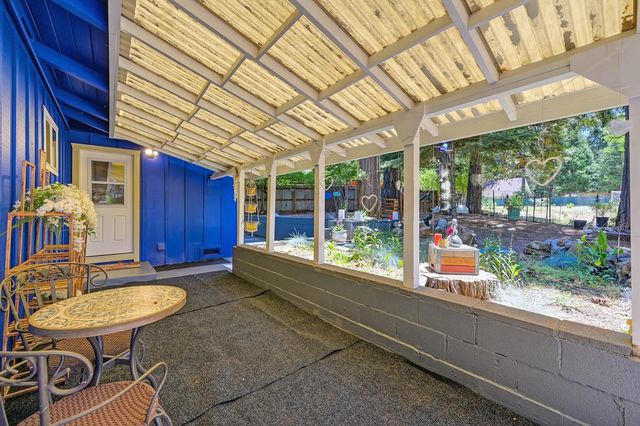 6240 Mackinaw St, Pollock Pines, CA 95726