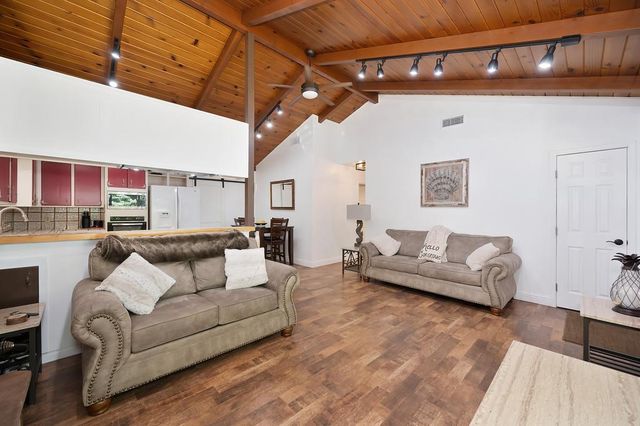 6240 Mackinaw St, Pollock Pines, CA 95726