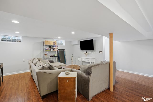 20216 Gaukler Street, St Clair Shores, MI 48080