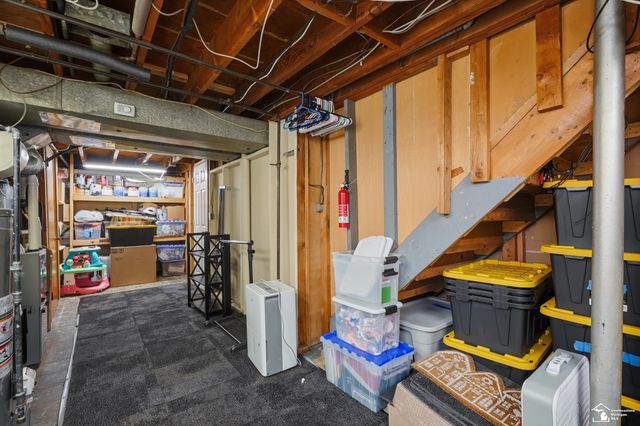20216 Gaukler Street, St Clair Shores, MI 48080
