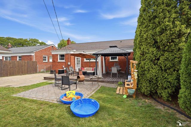 20216 Gaukler Street, St Clair Shores, MI 48080