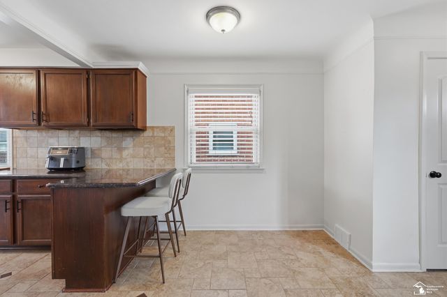 20216 Gaukler Street, St Clair Shores, MI 48080