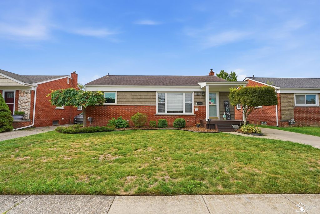 20216 Gaukler Street, St Clair Shores, MI 48080