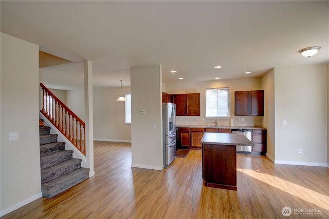 1709 Hillcrest Loop, Mount Vernon, WA 98274