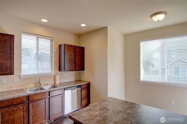 1709 Hillcrest Loop, Mount Vernon, WA 98274