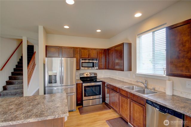 1709 Hillcrest Loop, Mount Vernon, WA 98274