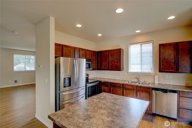 1709 Hillcrest Loop, Mount Vernon, WA 98274