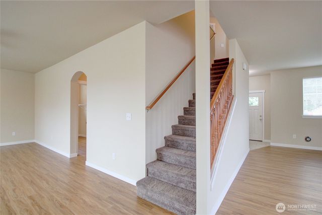 1709 Hillcrest Loop, Mount Vernon, WA 98274