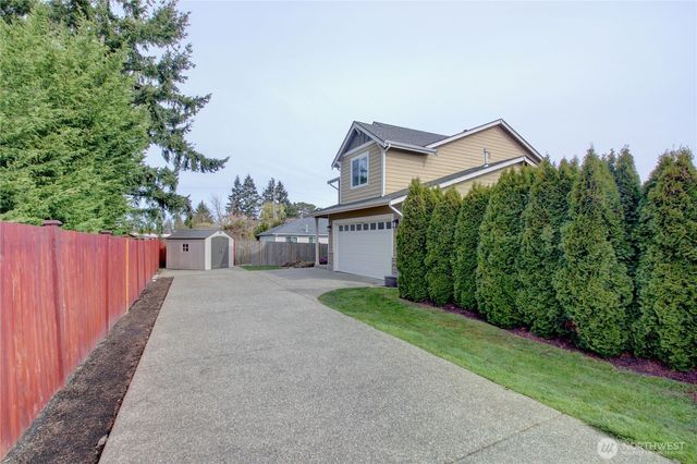 1709 Hillcrest Loop, Mount Vernon, WA 98274