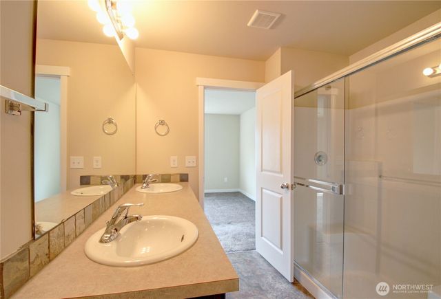 1709 Hillcrest Loop, Mount Vernon, WA 98274