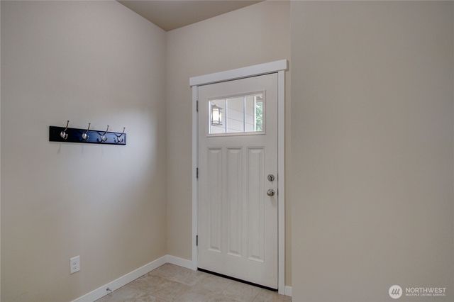 1709 Hillcrest Loop, Mount Vernon, WA 98274