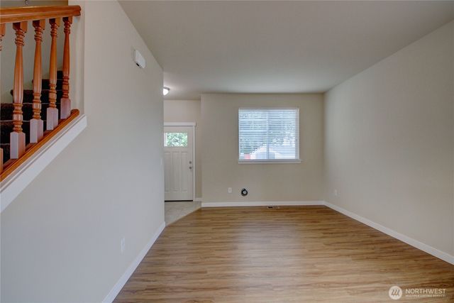 1709 Hillcrest Loop, Mount Vernon, WA 98274