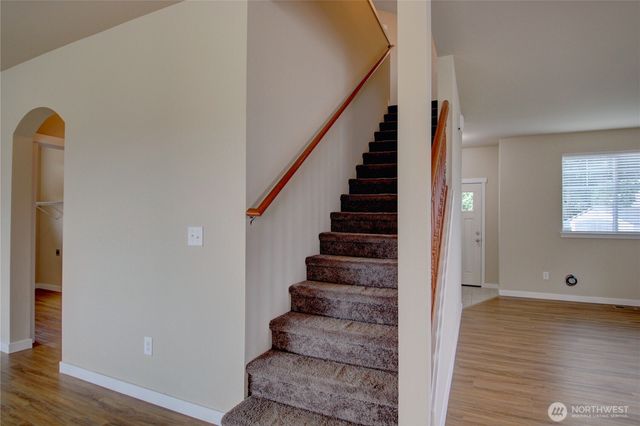 1709 Hillcrest Loop, Mount Vernon, WA 98274