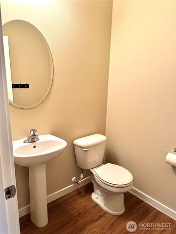 1709 Hillcrest Loop, Mount Vernon, WA 98274