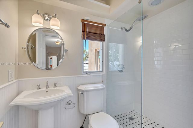 325 Bontona Ave, Fort Lauderdale, FL 33301