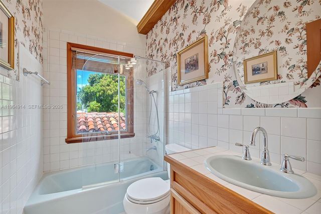 325 Bontona Ave, Fort Lauderdale, FL 33301