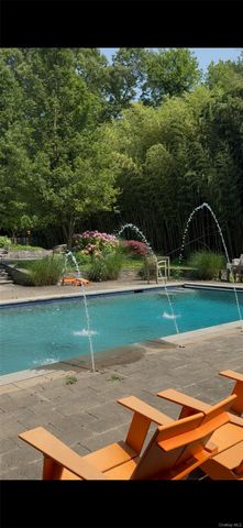 46 Locust Lane, Northport, NY 11768