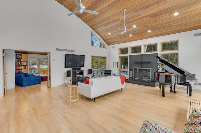 46 Locust Lane, Northport, NY 11768