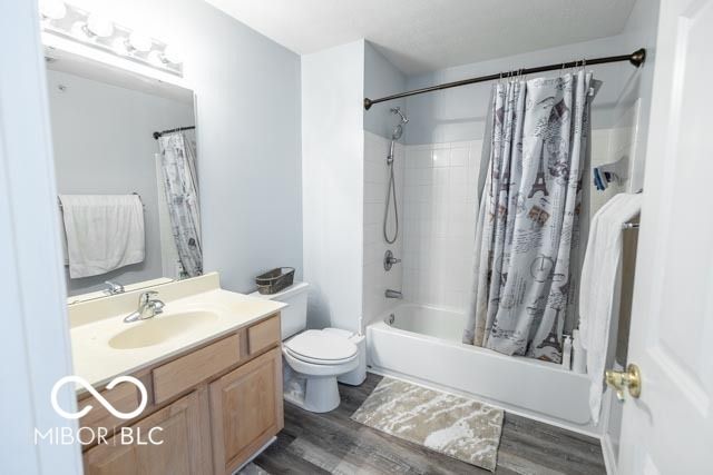 6239 Amber Creek Lane 312, Indianapolis, IN 46237
