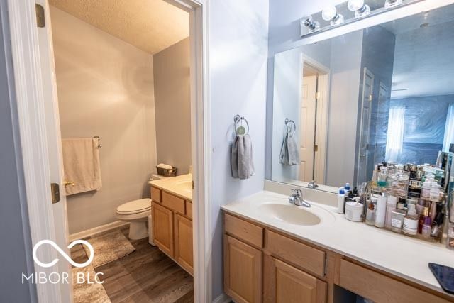 6239 Amber Creek Lane 312, Indianapolis, IN 46237
