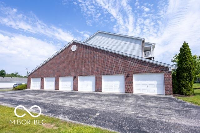 6239 Amber Creek Lane 312, Indianapolis, IN 46237